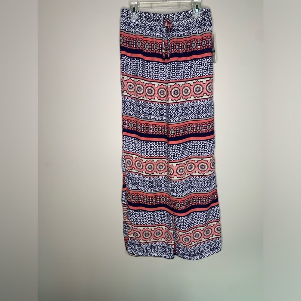 Bohemian Wide leg‎ pants Girls size Large (junior small)
Navy Coral White NWT